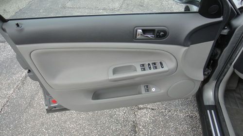 2004 Volkswagon Passat GLX 4 Motion PRISTINE Automatic Leather Moonroof, image 16