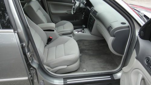 2004 Volkswagon Passat GLX 4 Motion PRISTINE Automatic Leather Moonroof, image 17