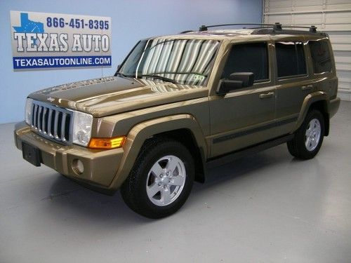 We finance!!  2008 jeep commander sport roof heated seats 3rd row sat texas auto