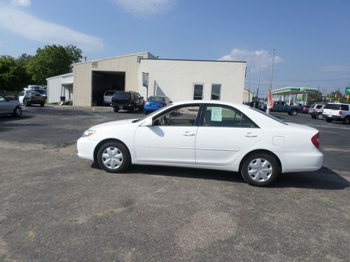 2002 toyota camry le sedan 4-door 2.4l