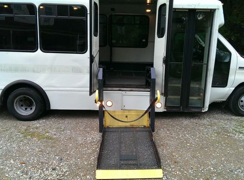 2006 Ford E-450 Super Duty Base Cutaway Van 2-Door 6.0L, US $9,800.00, image 6