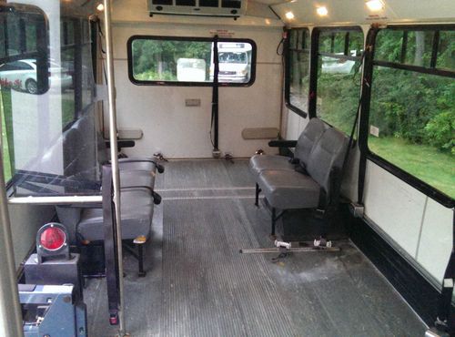 2006 Ford E-450 Super Duty Base Cutaway Van 2-Door 6.0L, US $9,800.00, image 8