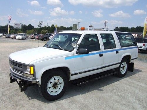 1999 chevrolet suburban 2500 no reserve !