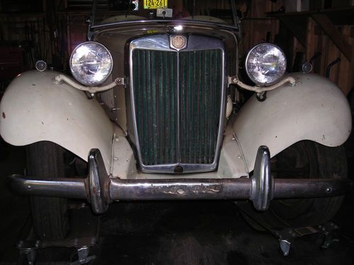 1950  mg td  complete and original  !
