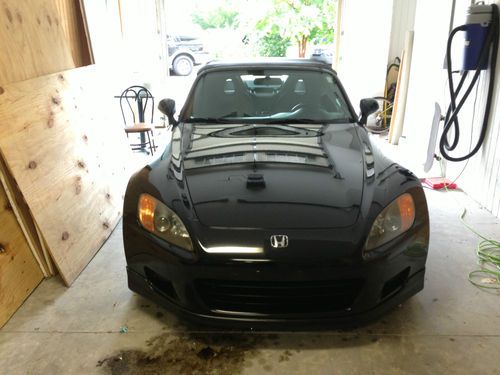 Honda s2000 2003 amazing condition! nearly stock! tasteful modifications!