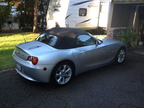 2003 bmw z4 3.0i convertible 2-door 3.0l