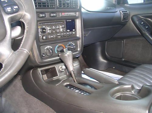 2002 Chevrolet Camaro Z28 SS Coupe 2-Door 5.7L, image 10
