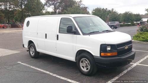 2006 chevrolet express 1500 cargo  4-door 4.3l original low miles no reserve !!