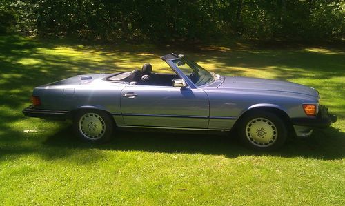 1986 Mercedes Benz 560SL Roadster, image 2