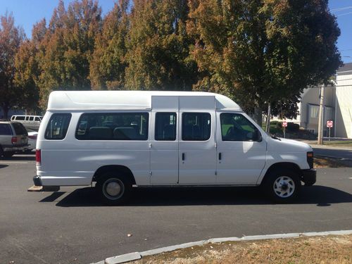 2008 ford e-150 hightop handicap van