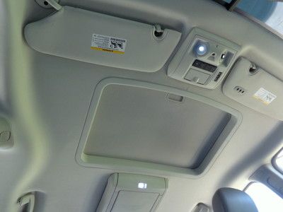 Florida 09 Routan SEL Navi DVD Ent. Clean Carfax Wint Pkg Pk Assist No Reserve !, image 88