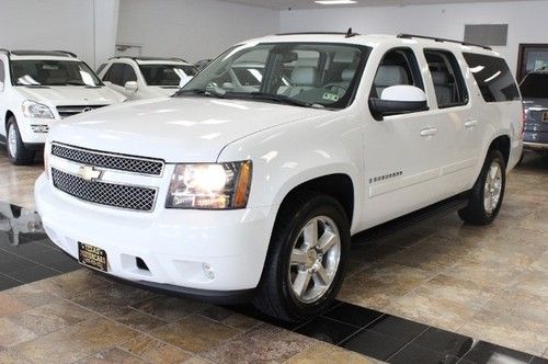 2008 suburban ltz 2wd~loaded with dvd~nav~heated seats~excellent shape~warranty