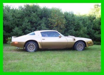 1978 pontiac trans am 'survivor' automatic 3-speed 8-track classic gold