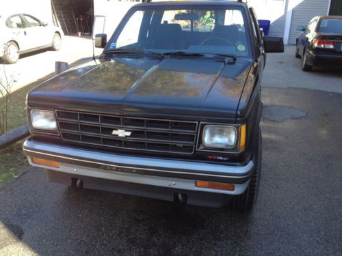 1988 Chevrolet S-10, image 2
