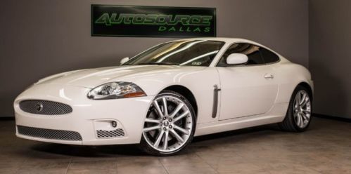 We finance! 2008 jaguar xkr, supercharged, white/black, nav