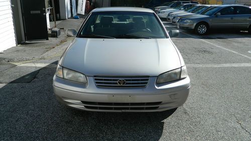 1997 toyota camry le sedan 4-door 2.2l