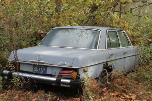 Mercedes benz 240d (1974)