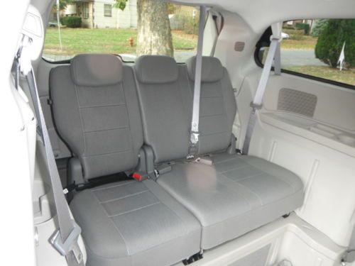 08 DODGE GRAND CARAVAN  HANDICAP VAN WHEEL CHAIR RAMP 39000 MILES 1 OWNER, US $25,500.00, image 9