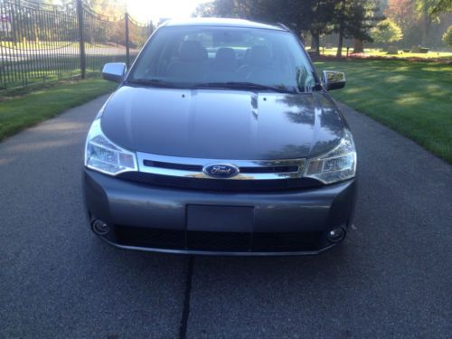 2009 Ford Focus SEL Sedan 4-Door 2.0L, image 4