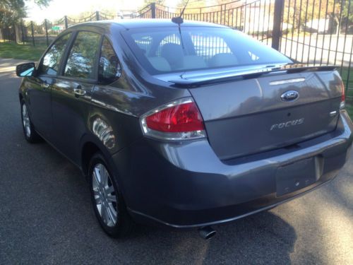 2009 Ford Focus SEL Sedan 4-Door 2.0L, image 14
