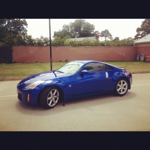 2005 nissan 350z touring coupe 2-door 3.5l