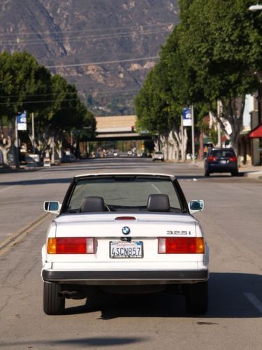 1991 bmw 325i base convertible cabrio white