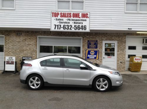 2011 chevrolet volt base hatchback 4-door 1.4l