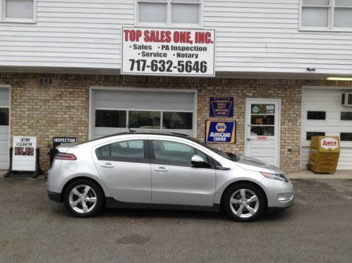 2011 chevrolet volt base hatchback 4-door 1.4l