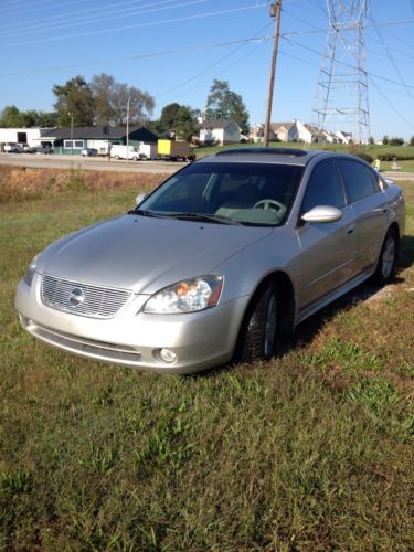 2002 Nissan Altima sunroof, power everything, image 2