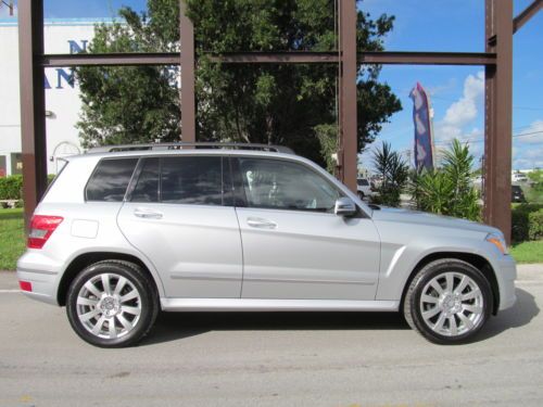 Multi media pkg - premium pkg - navigation - 4 matic - keyless go - heated seats