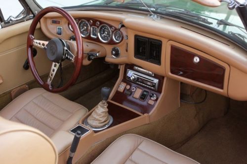 1974 MG MGB Convertible, image 11