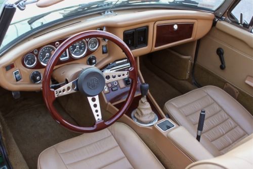 1974 MG MGB Convertible, image 15