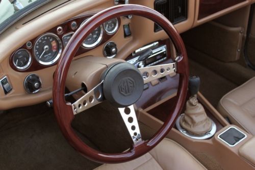 1974 MG MGB Convertible, image 18