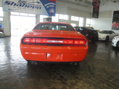 ONE OWNER ACCIDENT FREE 2010 CHALLENGER R/T LEATHER MOONROOF 6-SPD LOW MILES!, US $25,980.00, image 4