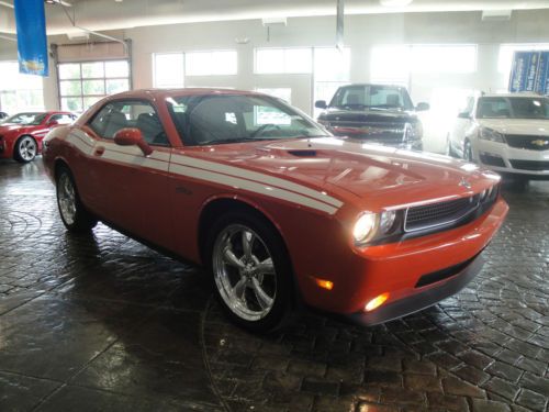 ONE OWNER ACCIDENT FREE 2010 CHALLENGER R/T LEATHER MOONROOF 6-SPD LOW MILES!, US $25,980.00, image 5