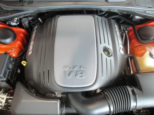 ONE OWNER ACCIDENT FREE 2010 CHALLENGER R/T LEATHER MOONROOF 6-SPD LOW MILES!, US $25,980.00, image 10