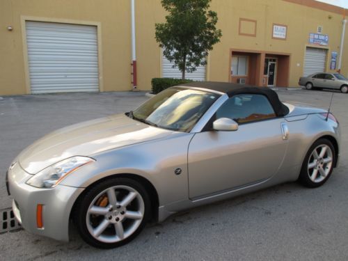2005 nissan 350z enthusiast convertible / 6 speed / clean carfax