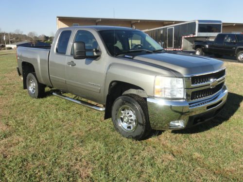 2007 chevy silverado hd 2500 diesel 2 wheel drive lt1 ext. cab