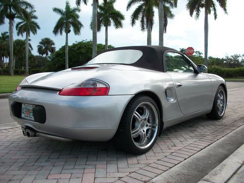 Boxster garage kept w/ service records new tires