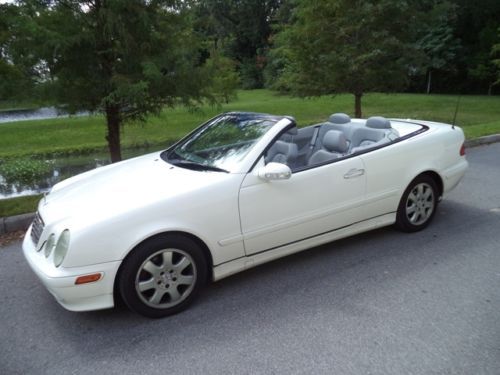 2003 Mercedes-Benz CLK320 Base Convertible 2-Door 3.2L, image 4