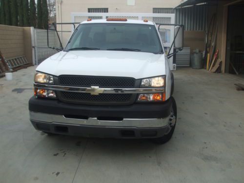 2004 chevy silverado 3500 base work truck dual rear wheels 12ft flatbed