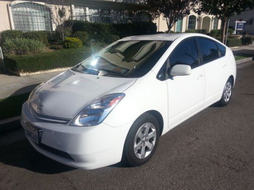 2004 toyota prius - $6900