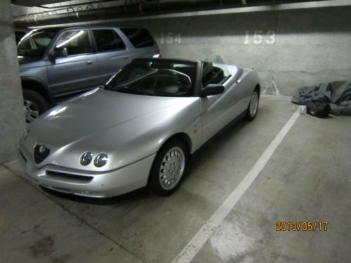 Rare 916 spider, clean original pininfarina designed alfa never available to na