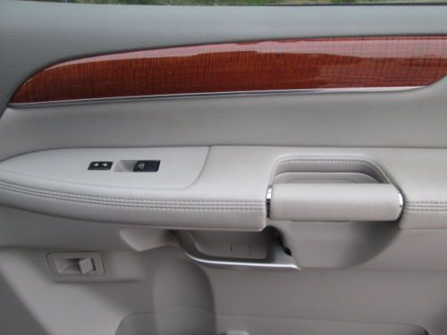 2WD SUV 5.6L Leather Sunroof (12) cupholders (4) aux pwr outlets Backup Camera, US $23,988.00, image 12