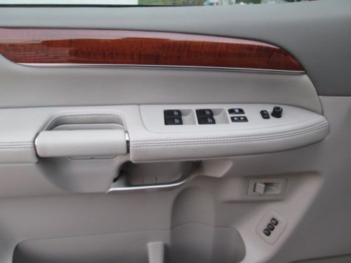 2WD SUV 5.6L Leather Sunroof (12) cupholders (4) aux pwr outlets Backup Camera, US $23,988.00, image 13