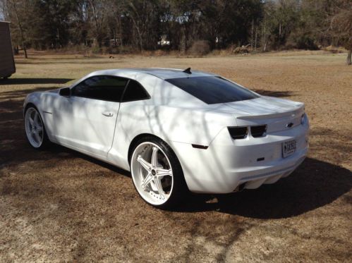 2011 Chevrolet Camaro SS Coupe 2-Door 6.2L, image 3