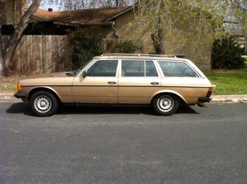 1985 mercedes-benz 300td base wagon 4-door 3.0l diesel