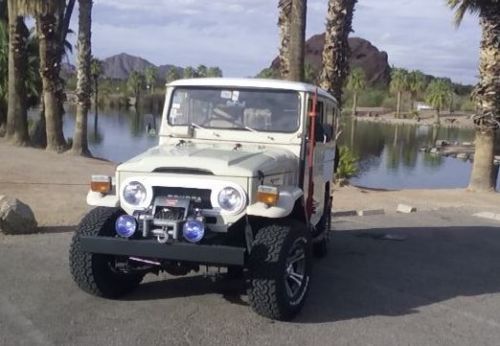Fj40 bj40 diesel - power steering - disc brakes - overhaul b engine