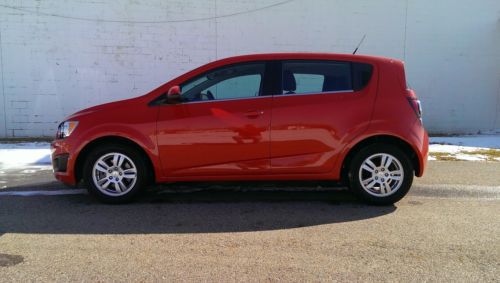 2013 Chevrolet Sonic LT Hatchback 4-Door 1.4L, image 4