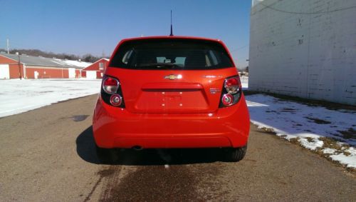 2013 Chevrolet Sonic LT Hatchback 4-Door 1.4L, image 5